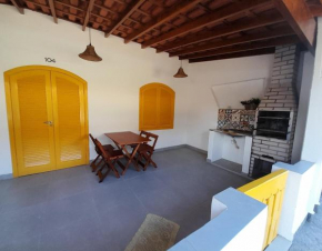 Casa Amarela, 50m da Praia, Perto da Lagoa Azul